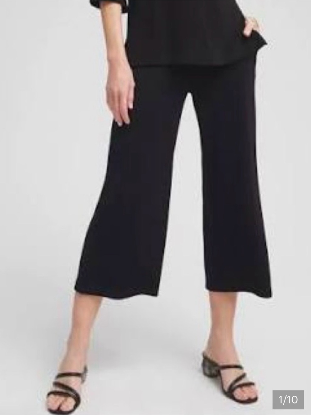 Chico’s Travelers Cropped Pants